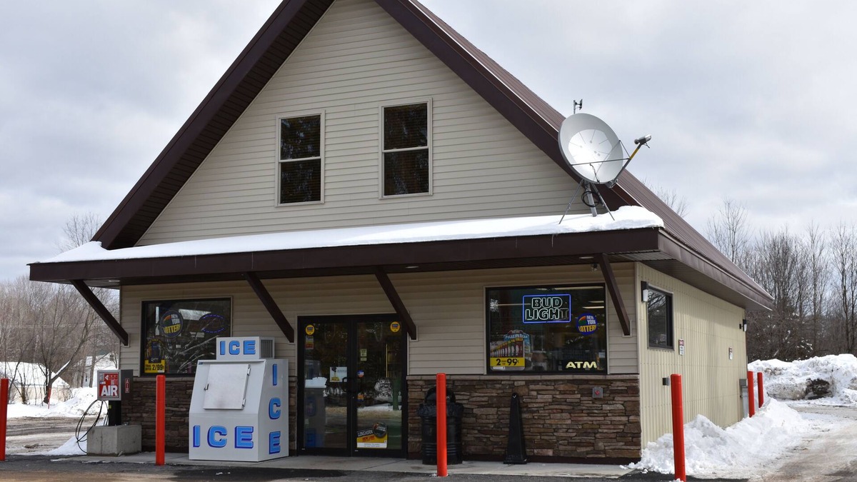 Redfield Apartment | Tug Hill Rental-Redfield, NY