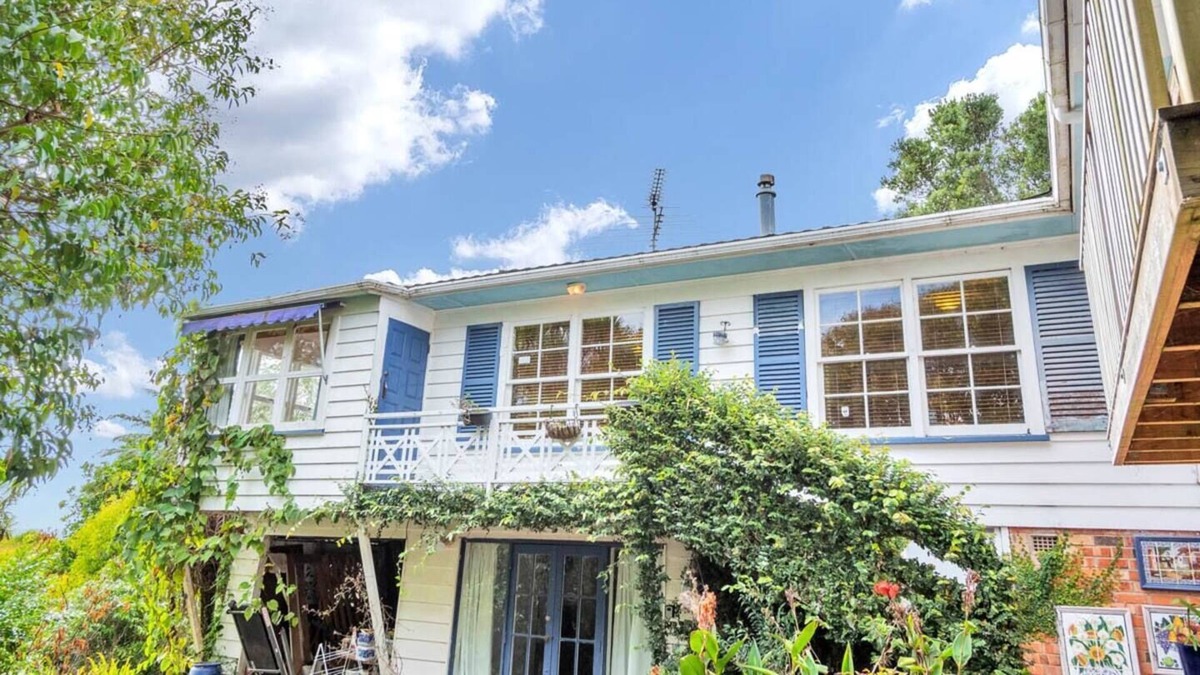 Kohimarama House | Tui Combo - Rustic, quiet, leafy. Close to CBD, forest, beach.