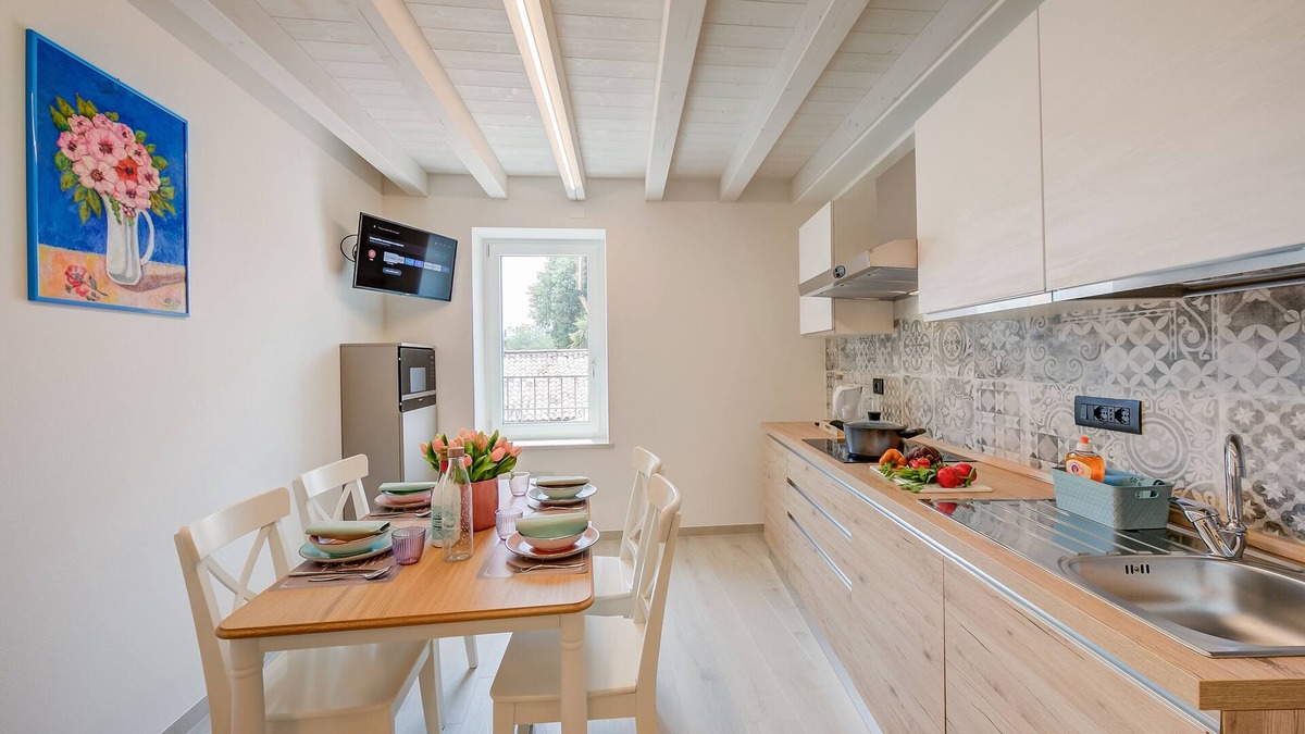 Salionze Apartment | Tulipano Apt - Palazzo Palermo 1817, Salionze, Italy
