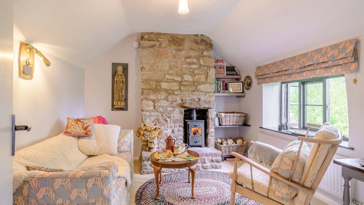 Walford House | Tump Cottage - One Bedroom House, Sleeps 2