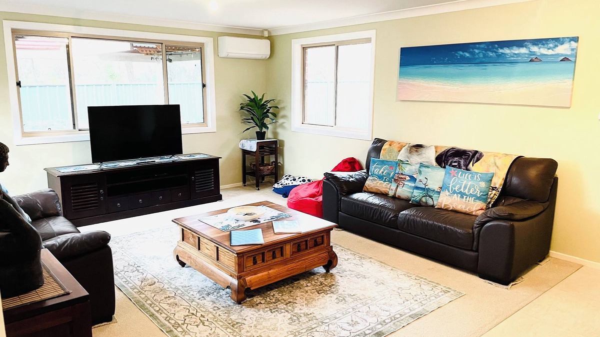 Tuncurry House | Tuncurry Tranquility family and dog friendly house/garden conveniently located