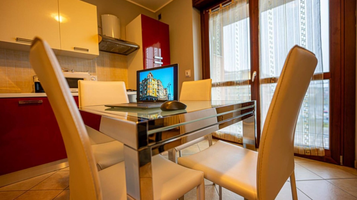 Leini Apartment | Turin Airport apartment G
