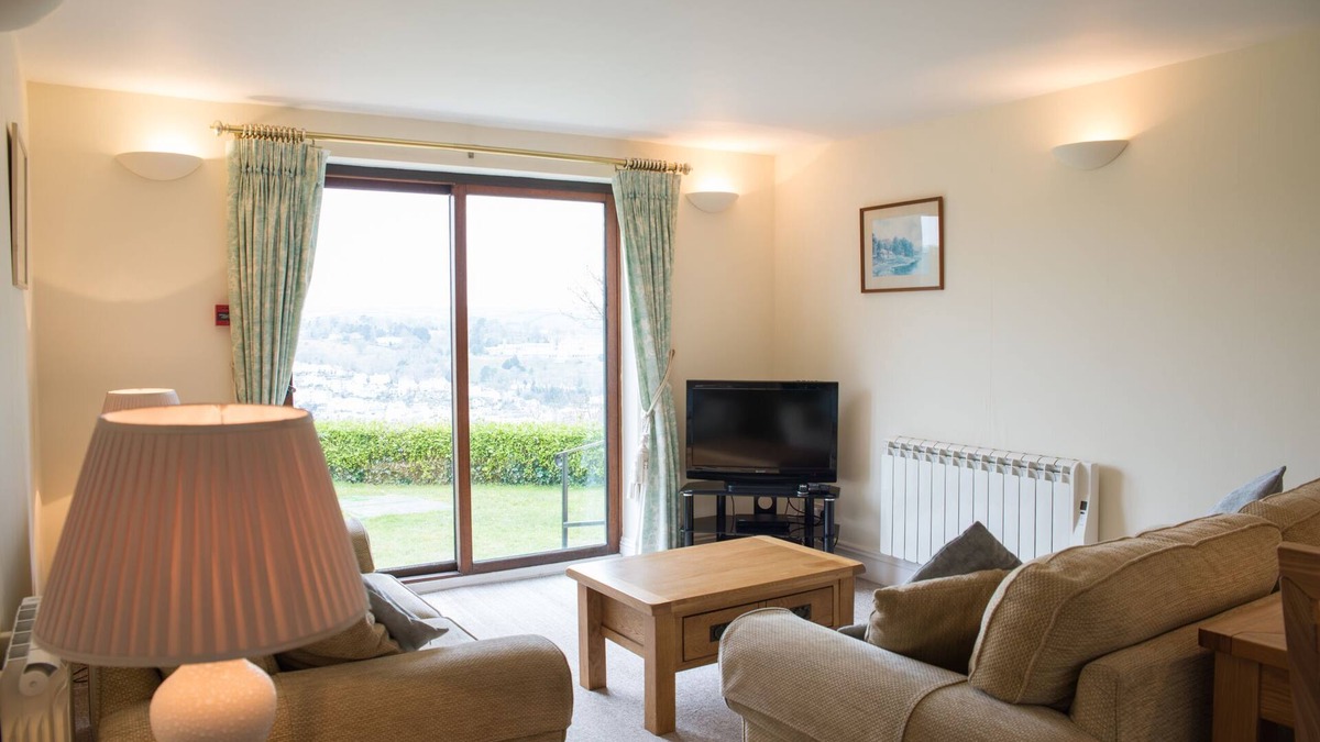 Dartmouth Apartment | Turner Apartment-Deluxe-River view-2 Bed