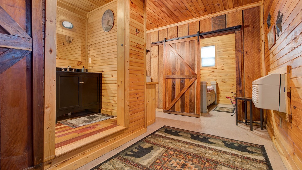 Pine Ridge Cabin | Turning Leaf Cabin 1 in the Red River Gorge Pet Friendly Hi Speed 🛜
