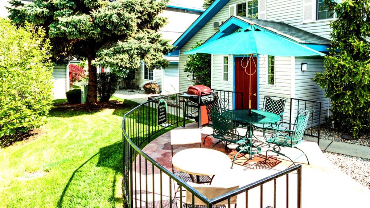 North Spokane House | Turning Leaf Townhome Suites
