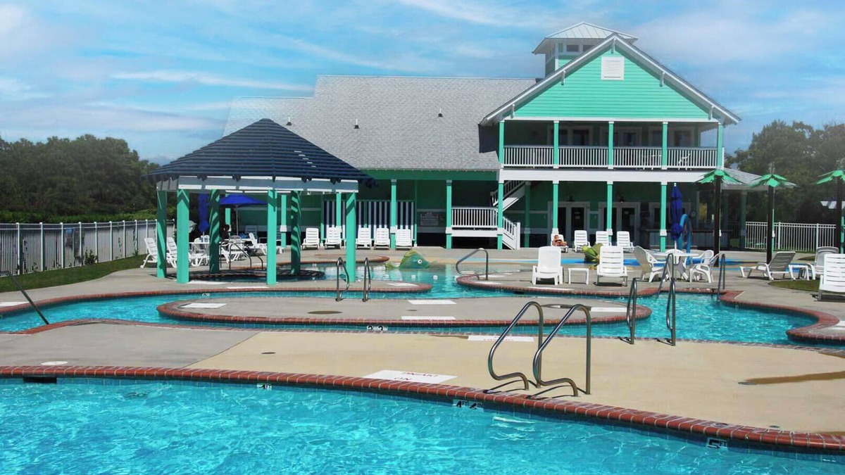 Bermuda Bay House | Turning Tide at Cambridge Cove 2 Bedroom Premium Townhome, 1 Mile from Beach Access