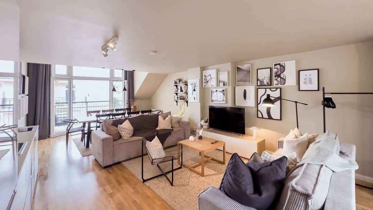 Karlin Apartment | TurnKey | Karlin Deluxe Apartment – Balcony