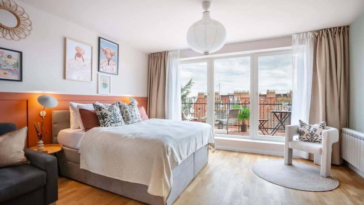 Prague 7 Apartment | TurnKey | Letna Park Apartment III–Premium Terrace
