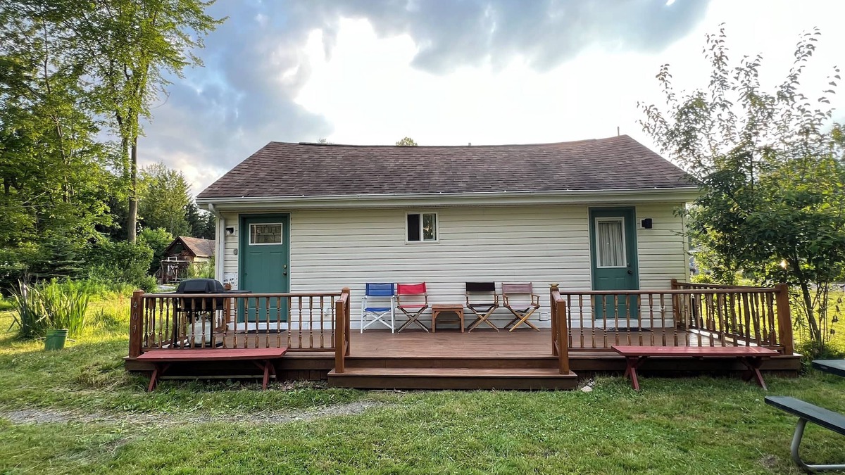Lake Erie Beach Cottage | Turquoise by the lake
