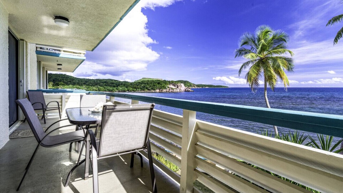 Bolongo Bay Condo | Turquoise Dreams- 2br Condo- pool, restaurant and beach!