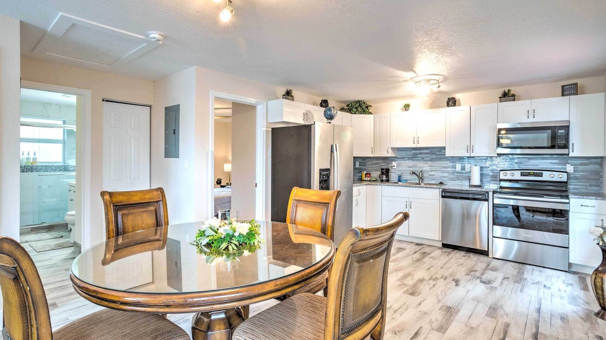 Riviera Beach Apartment | Turquoise Escape ~ 1 Mi to Sailfish Marina!