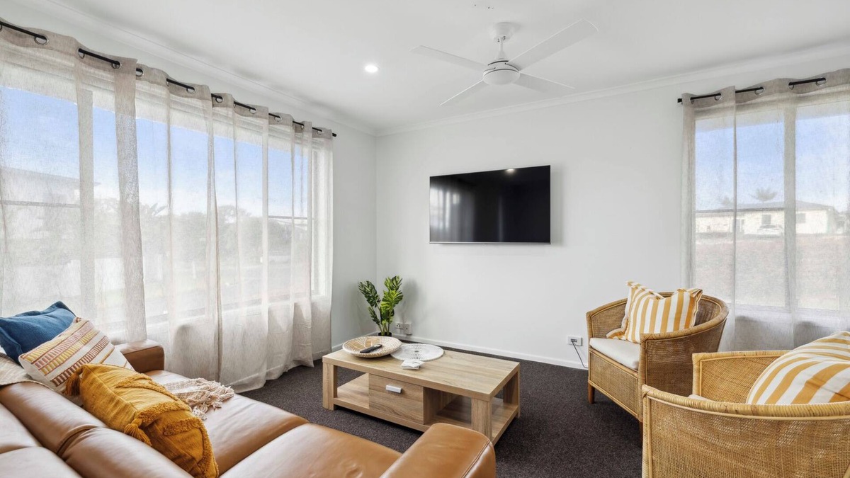 Corindi Beach Apartment | Turtle Lane, steps to the beach, pet-friendly, family beach house.