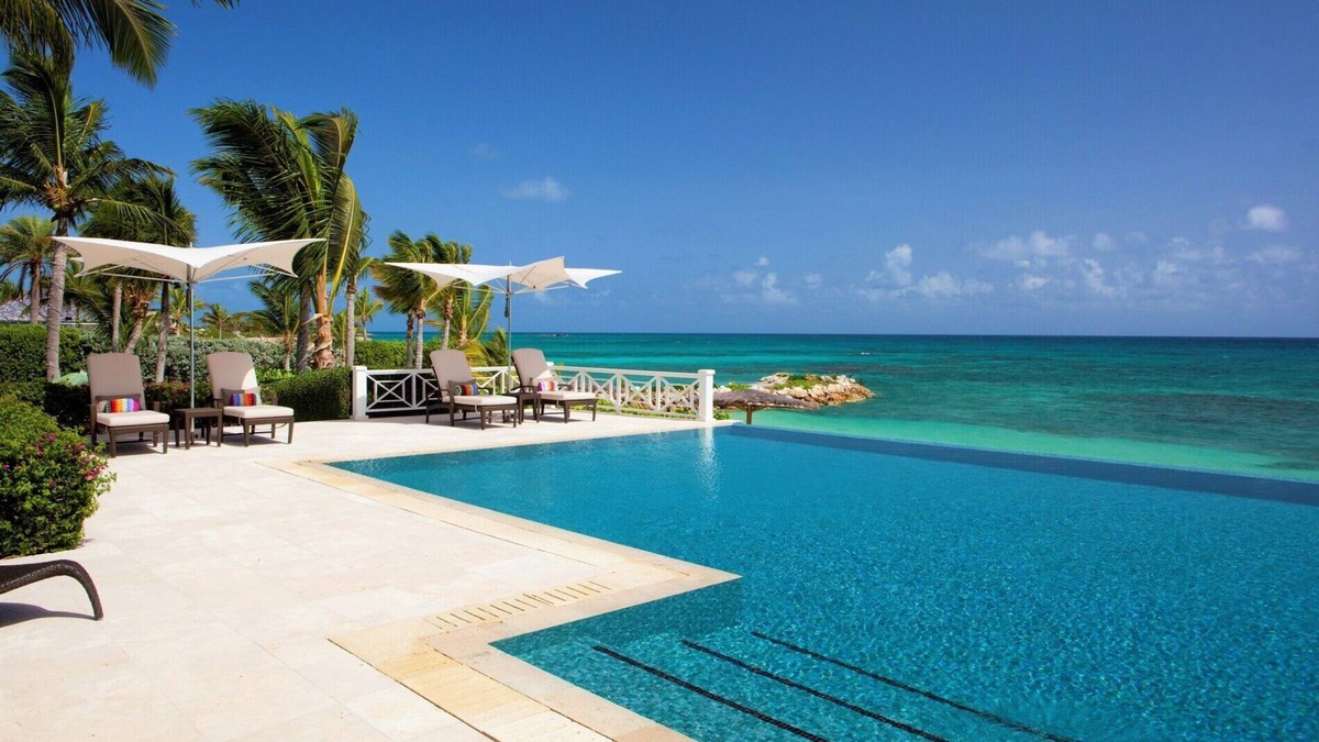 Long Island House | Turtle Reef - Beach Front