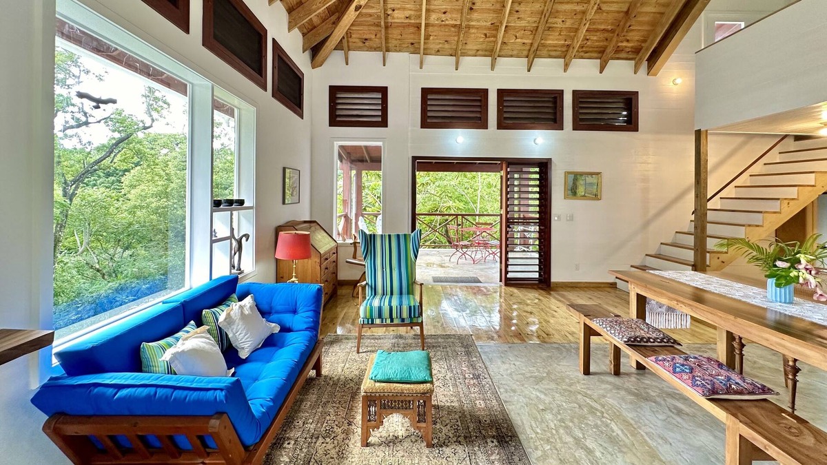 First Bight Ski Chalet | Turtle's Back @ First Bight, Roatan