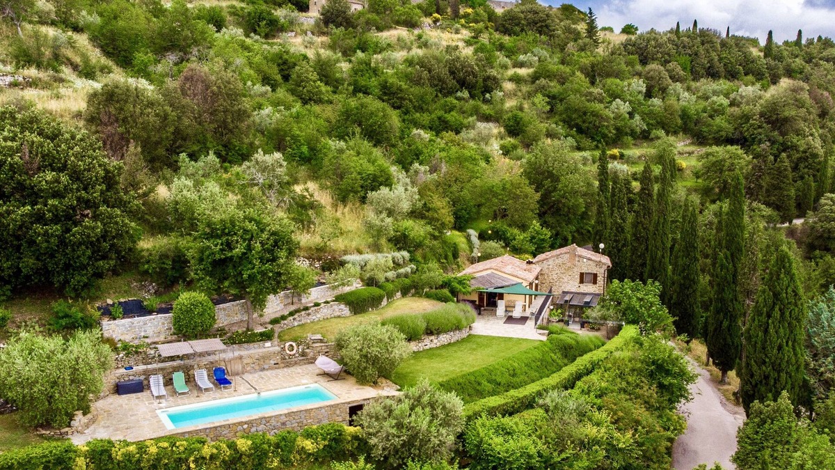 Cortona Villa | Tuscan Dream: Gorgeous Private Cortona House with Fantastic Views, Garden & Pool