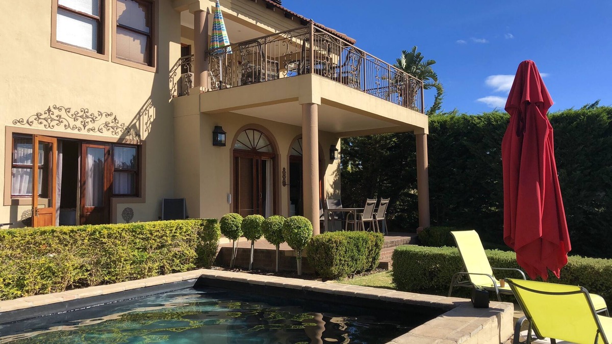 Rome Glen House | Tuscan style holiday home with charm and breathtaking views