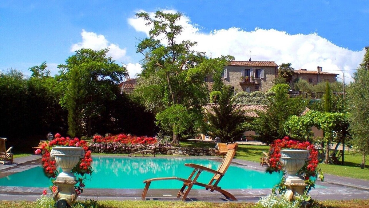 Monteriggioni Villa | Tuscany Luxury Spacious Villa Private Pool Wi-Fi free near Siena Family Frendly