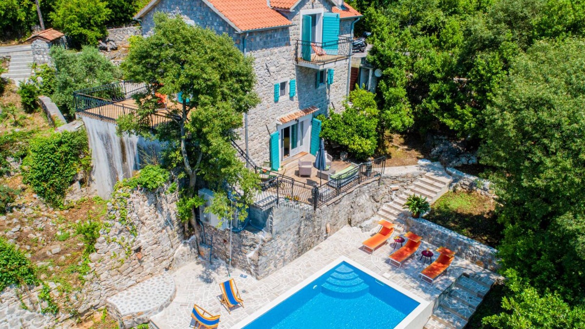 Radovici Villa | Tuscany villa from the stone with the pool