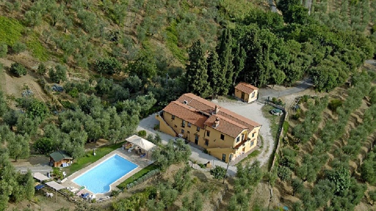 Monsummano Terme Villa | Tuscany Villa for 10-14 People - Full Panoramic Pool -Family and Pet Friendly