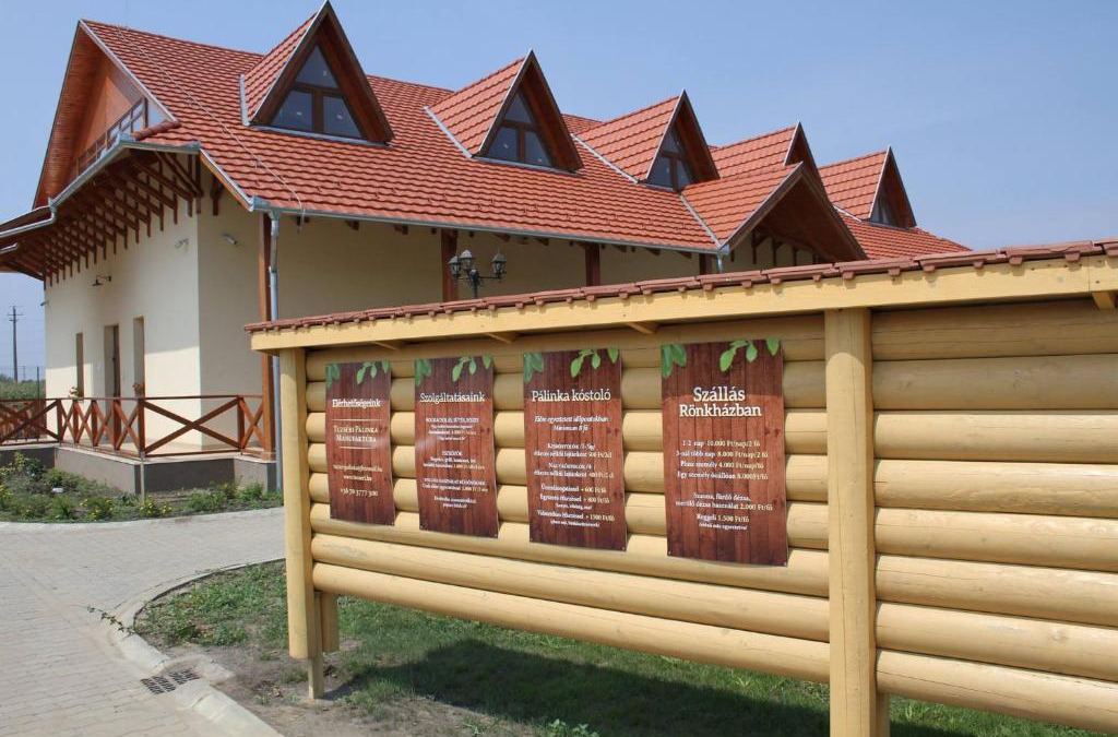 Tuzser House | Tuzséri Pálinka Tanya