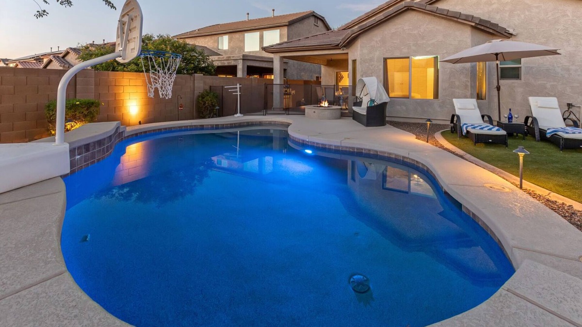 Norterra House | TVs All BRs, Htd POOL, Fire Pit, Paradise for Hikers/Bikers/Golfers