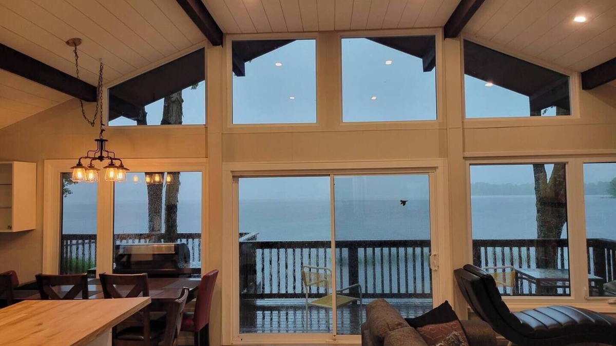 Tweed House | Tweed Lakeview Haven