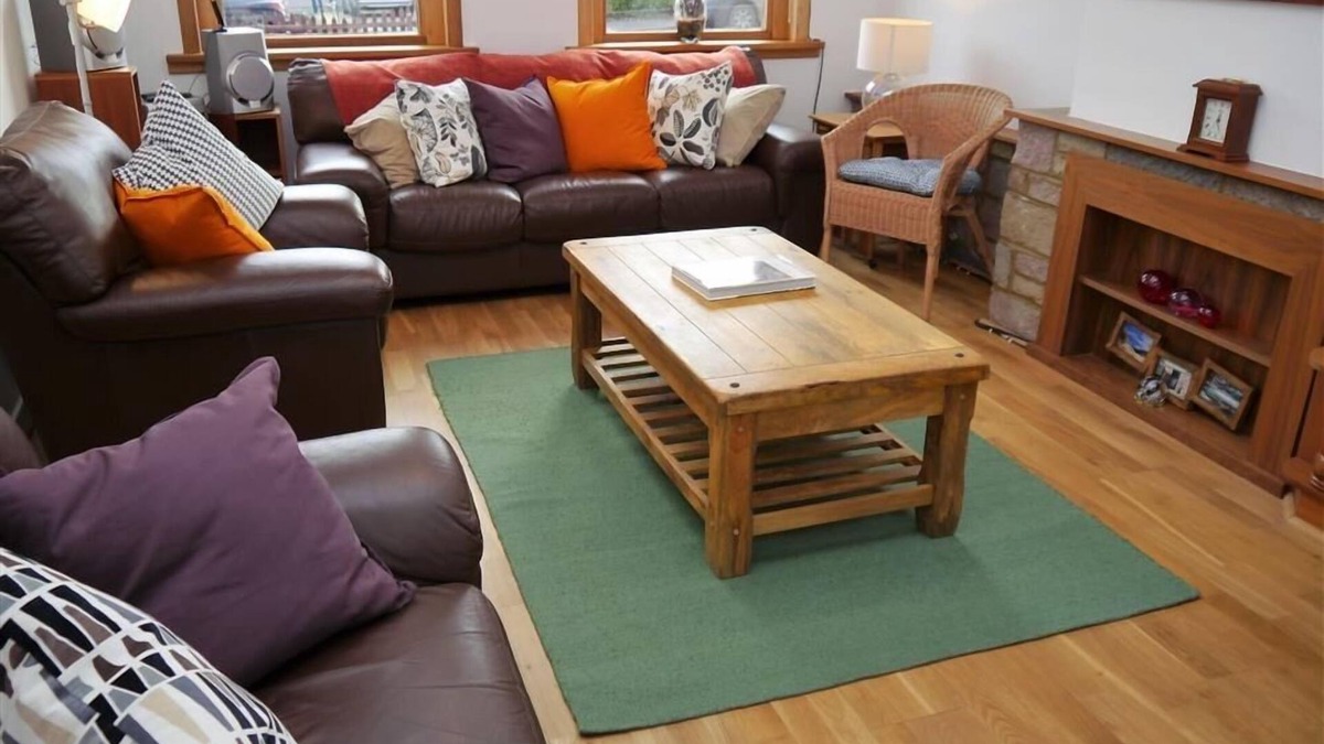 Danderhall Cottage | Twenty DC - a house that sleeps 6 guests in 3 bedrooms