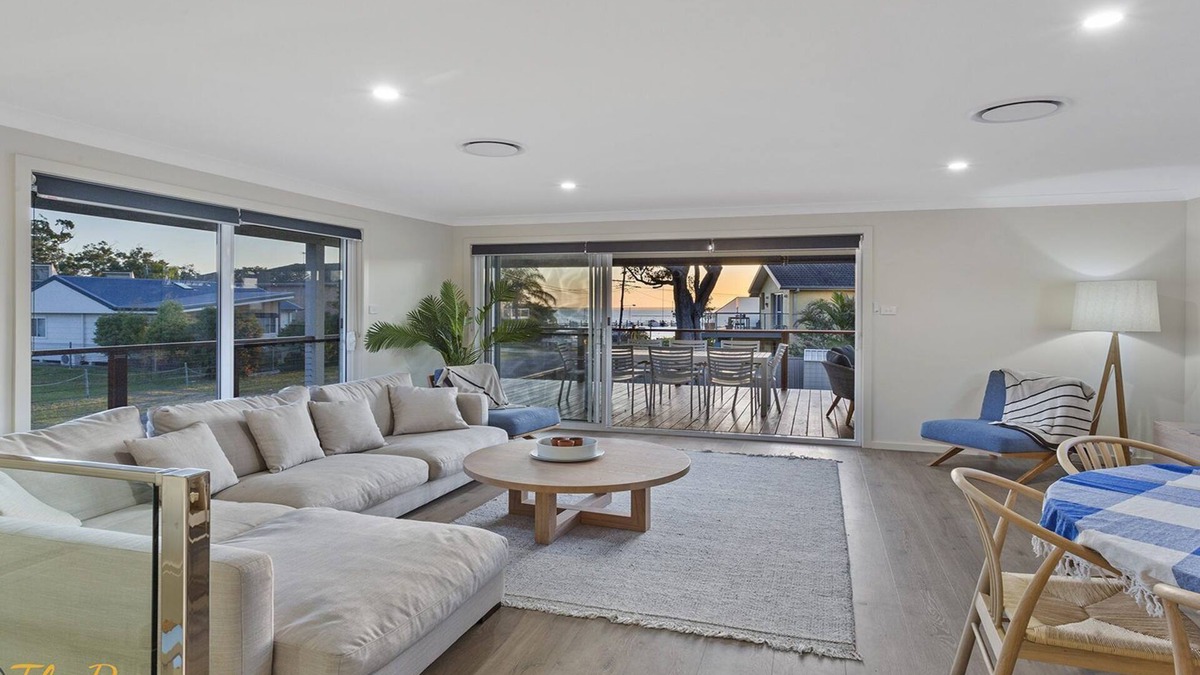 Soldiers Point House | Twilight on Sunset Beach - Soldiers Point - Amazing sunset views