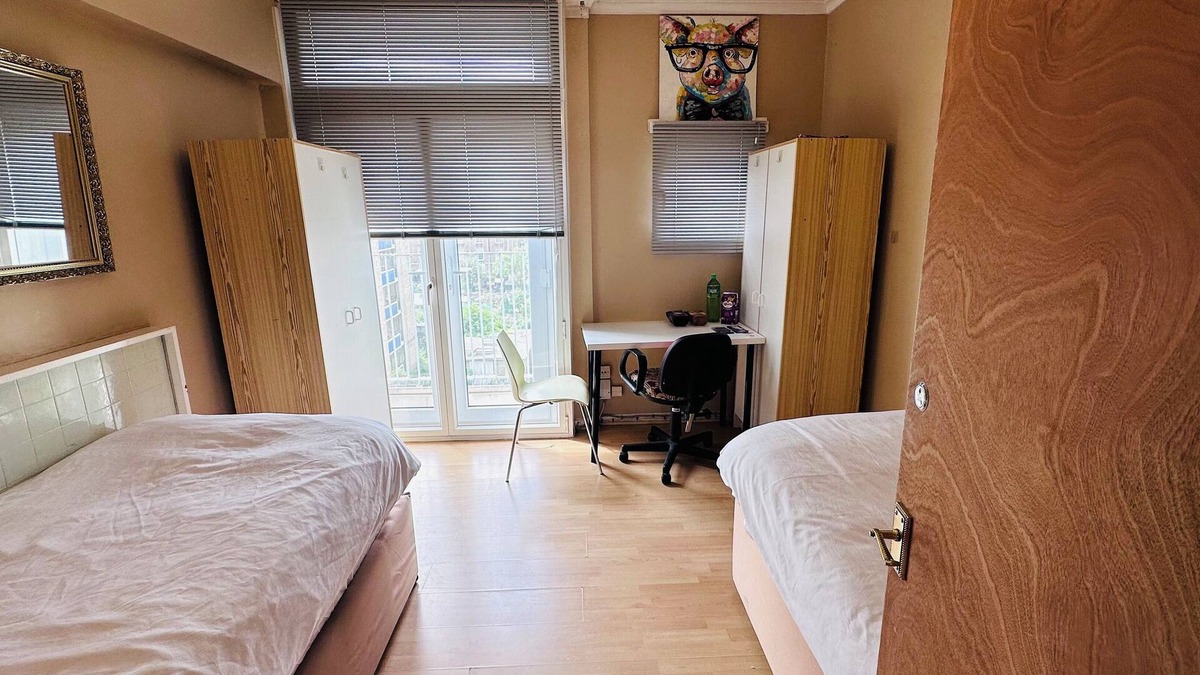Somers Town Bed & Breakfast | Twin Bedroom in Central London