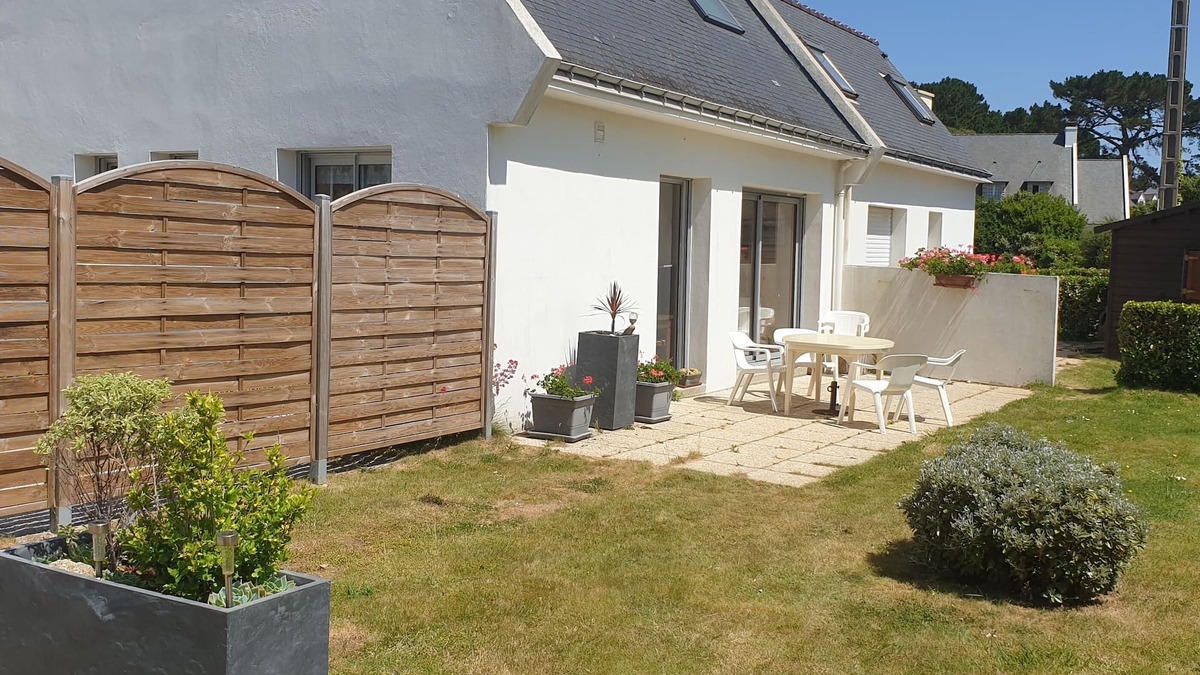 Tregunc House | Twin detached villas 100m from the beach