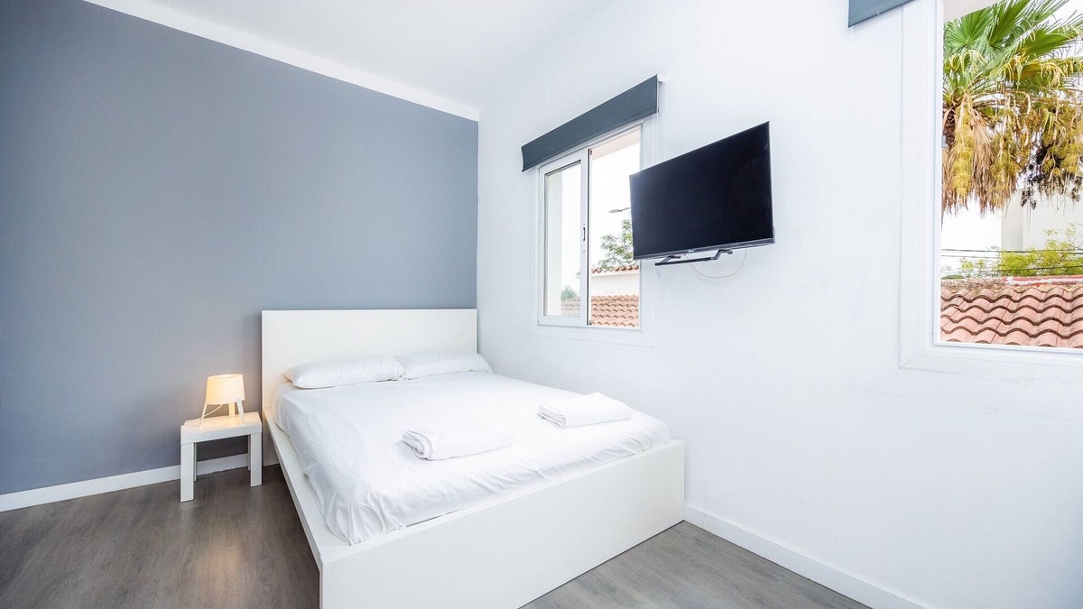 Can Pastilla Apartment | Twin/double room Nº7' with Shared Terrace, Wi-Fi and Air Conditioning