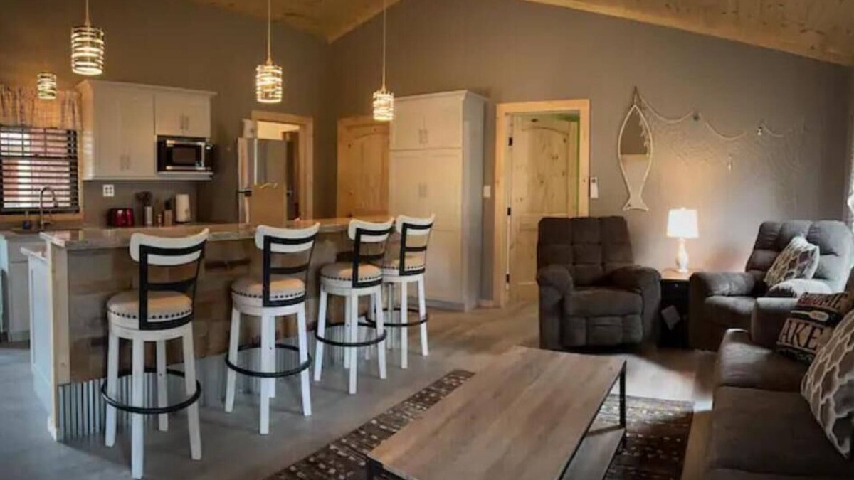 Sylvan Beach Cottage | Twin Getaway Cottages Sunrise