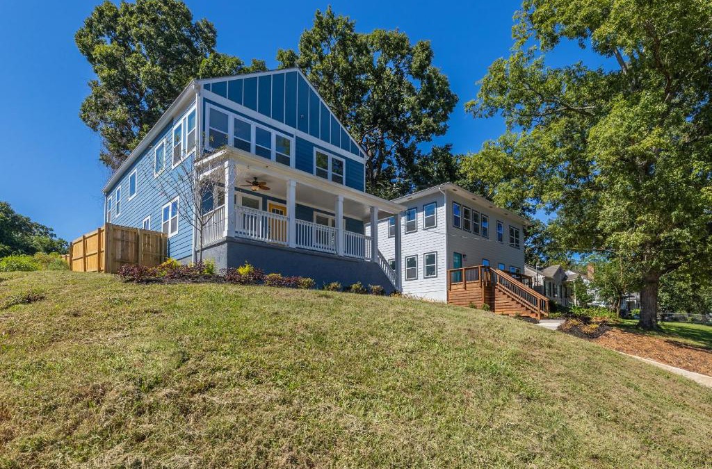 East Side House | Twin Homes - 8 Bedroom Retreat In Central ATL