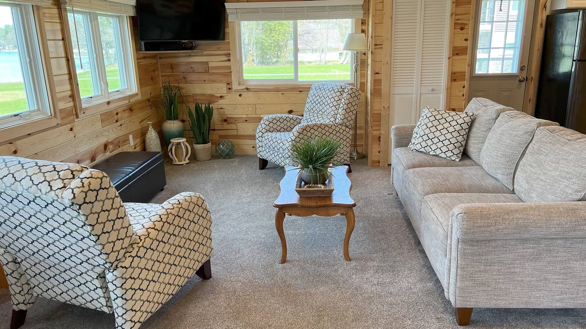 Lewiston Cottage | Twin Lake Retreat - Charming 2-bd cottage, with private boat dock on East Twin.