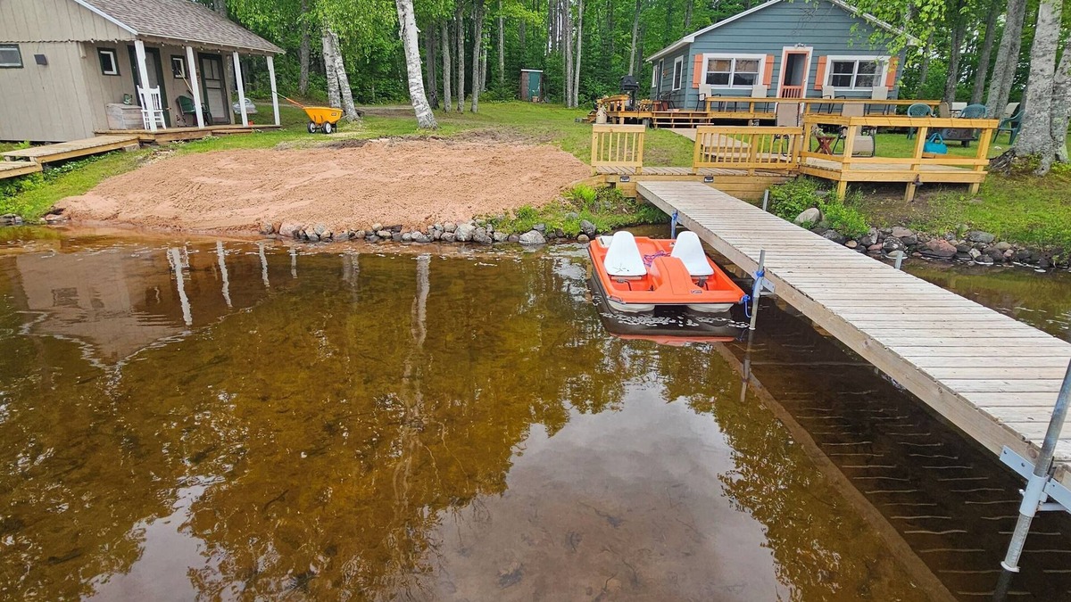 Toivola Cottage | Twin Lakes Cottage on Lake Roland