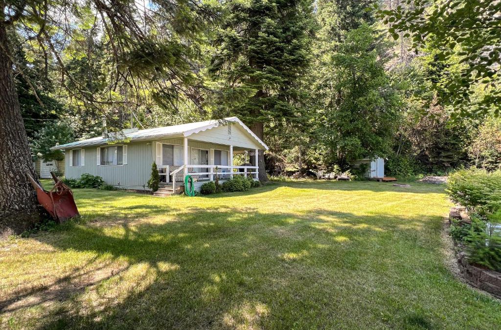 Rathdrum House | Twin Lakes Gem
