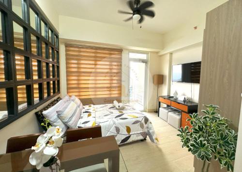 Laurel Apartment | Twin Lakes Tagaytay - Cozy Staycation with Sglobal