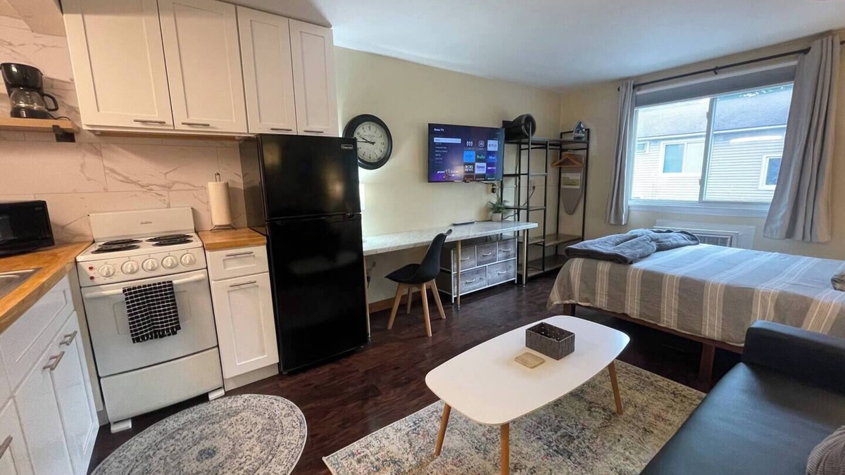 Eastside Apartment | Twin Oaks Extended Stay Studio - 2817 Apt 3