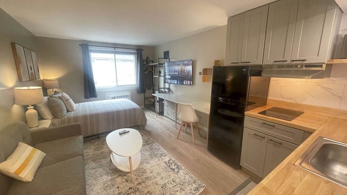 Eastside Apartment | Twin Oaks Extended Stay Studio - 2817 Apt 4