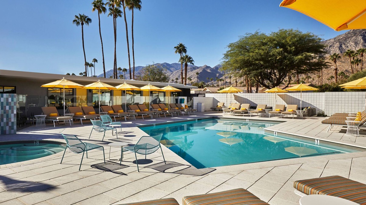 Twin Palms Hotel | Twin Palms Resort - A Gay Men's Resort