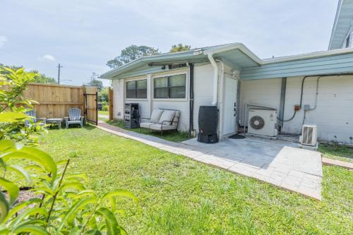 Englewood Apartment | Twin Pines Studios