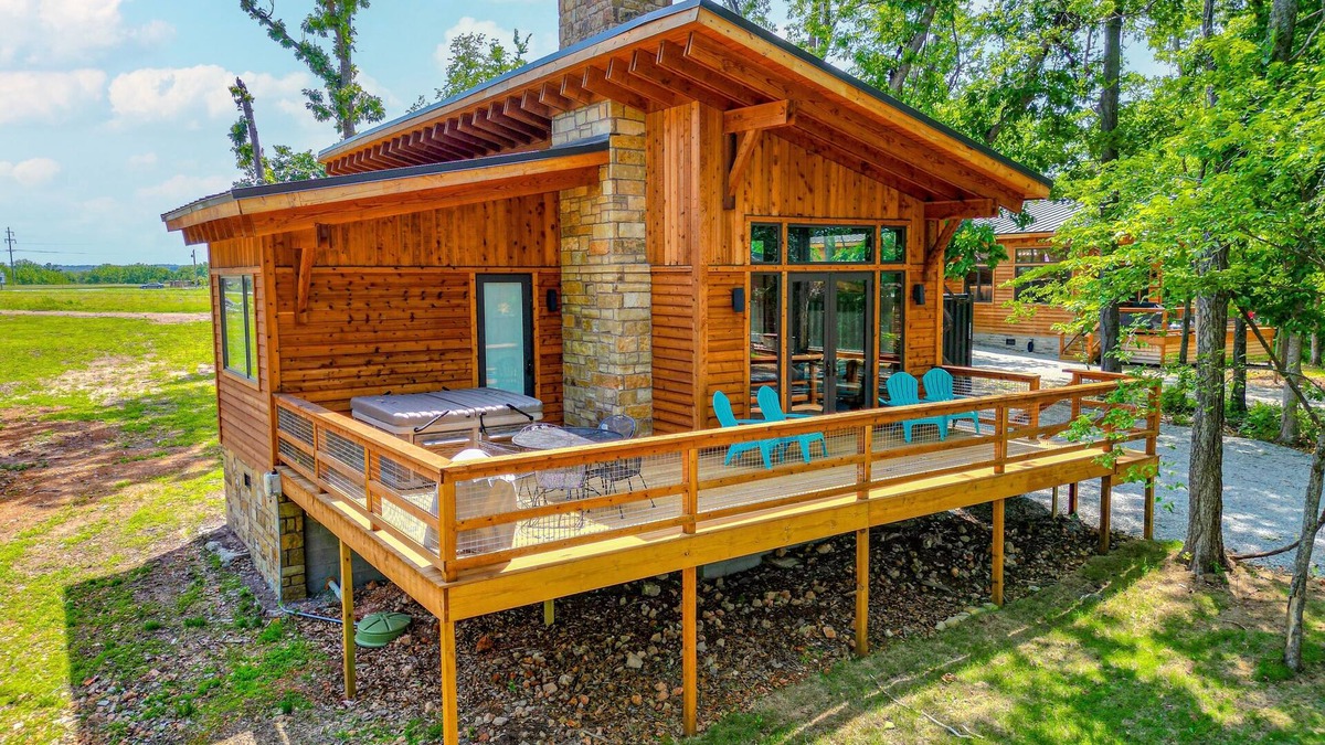 Afton Cabin | Twin Retreat Cabin 1: Hot Tub, Fire Pit, Golf Shangri La, Boat Grand Lake