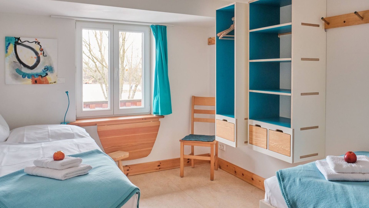 Schwerin Apartment | Twin Room 5 - turquoise - Holiday on the organic farm