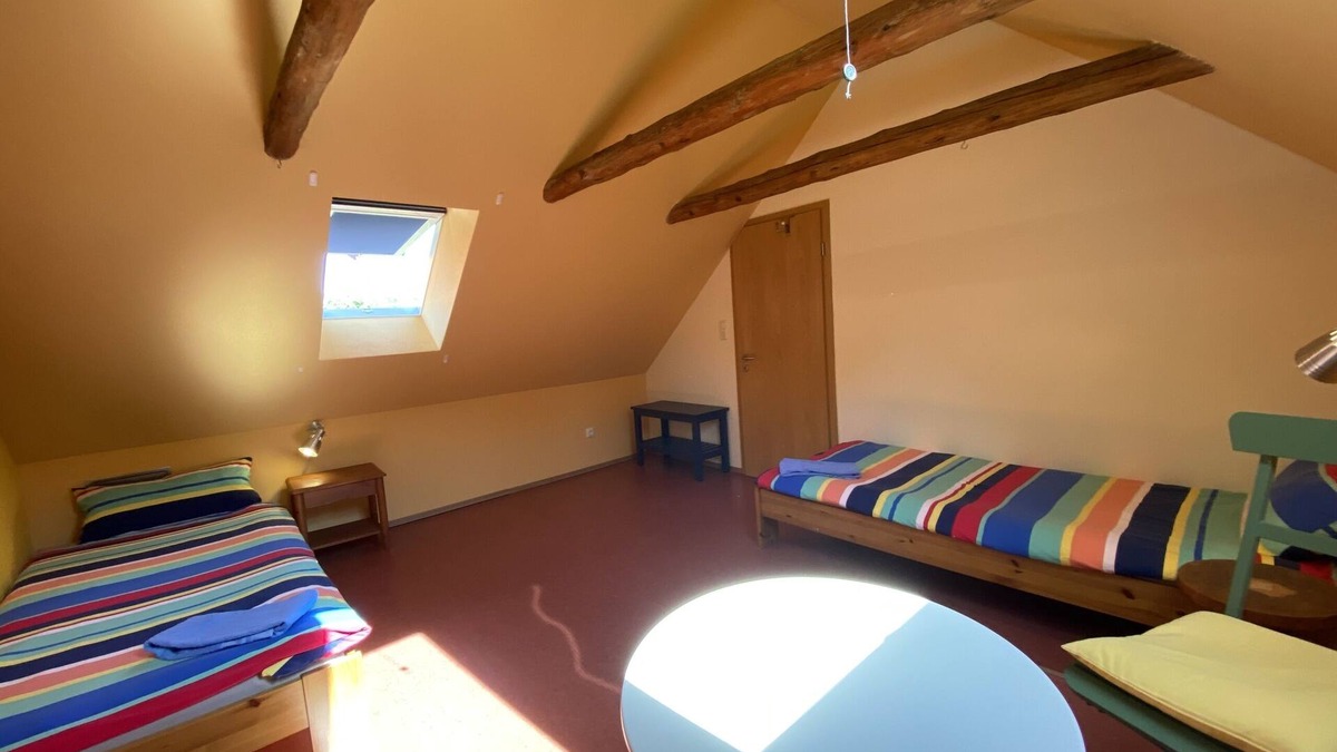 Amt Neuhaus Bed & Breakfast | Twin room-Basic-Private Bathroom-Woodland view-Zimmer 3