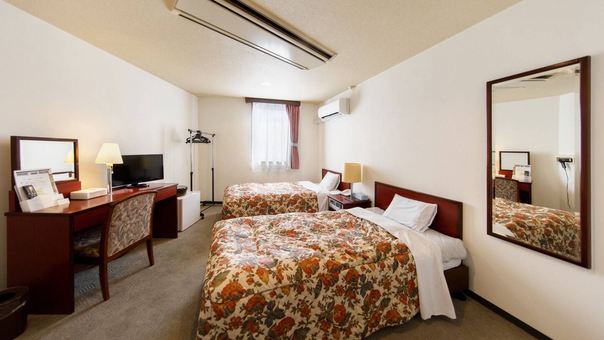 Kudamatsu House | Twin room / Kudamatsu Yamaguchi