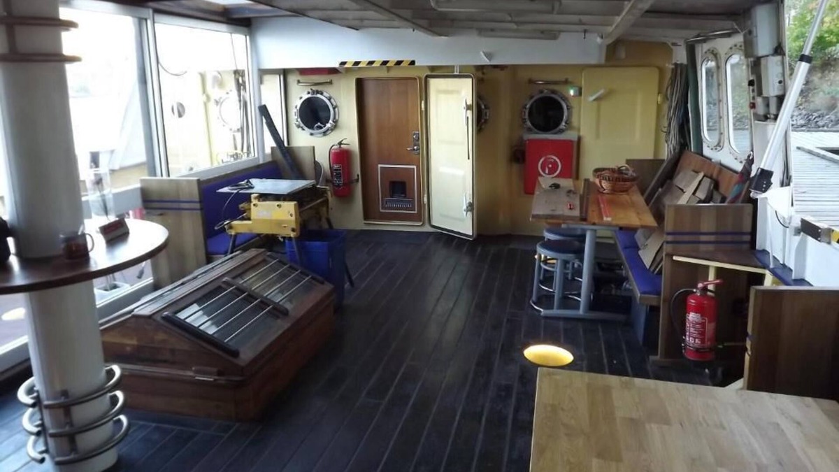 Centrala Sodertalje Boat Rental | Twin Room with Lake View Yacht 2