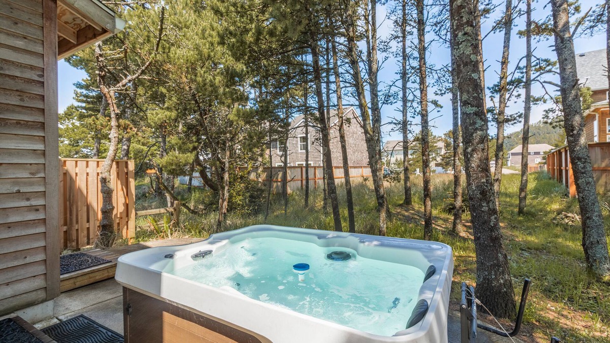 Pacific City House | Twin Sands #168 - Updated, cozy, hot tub home. Dog OK
