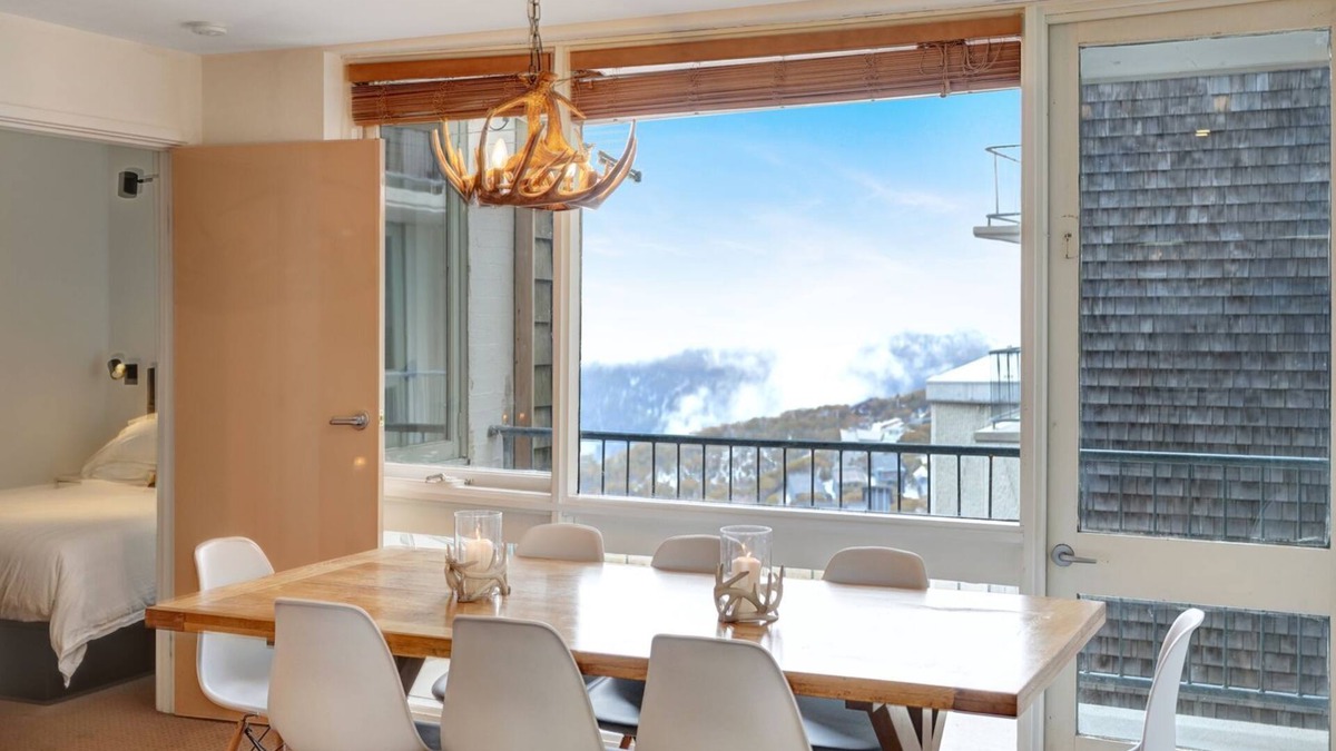 Mount Buller Apartment | TWIN TOWERS 504B - Mt Buller Village - Family Small Group Accommodation