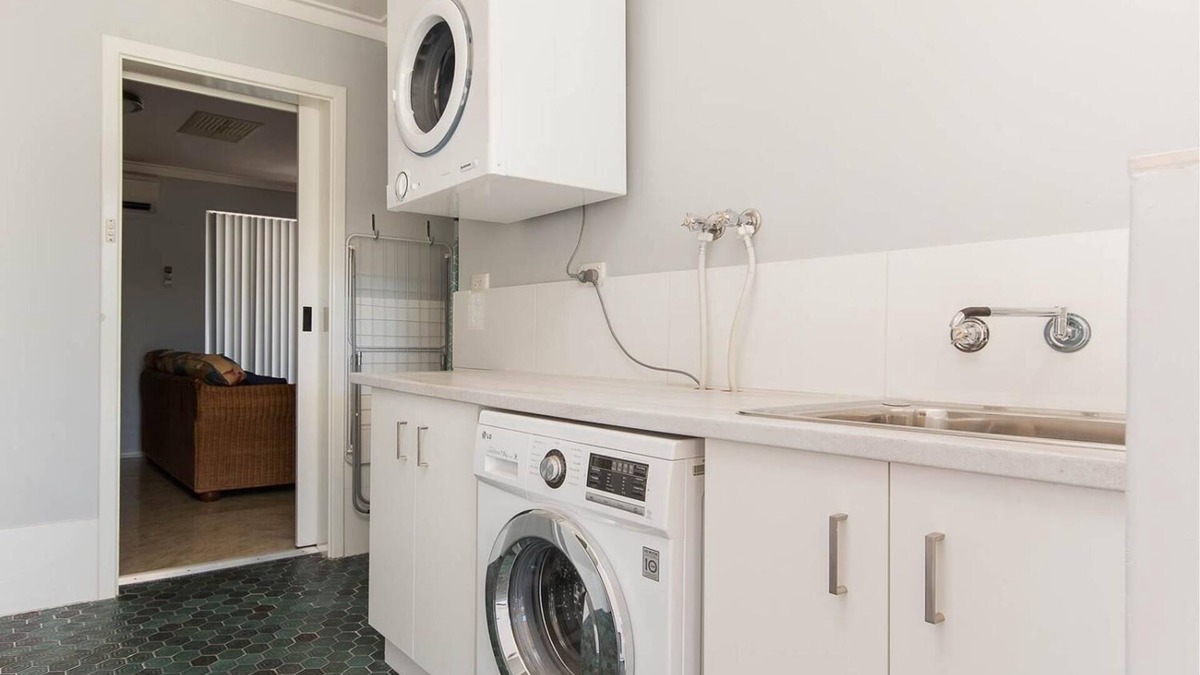 Dawesville RV Rental | Twin Waters Caravan Park - Dawesville