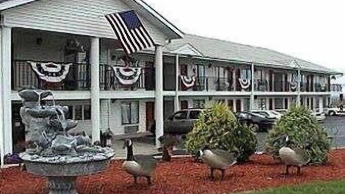 Branson Theater District Hotel | Twinkle Inn